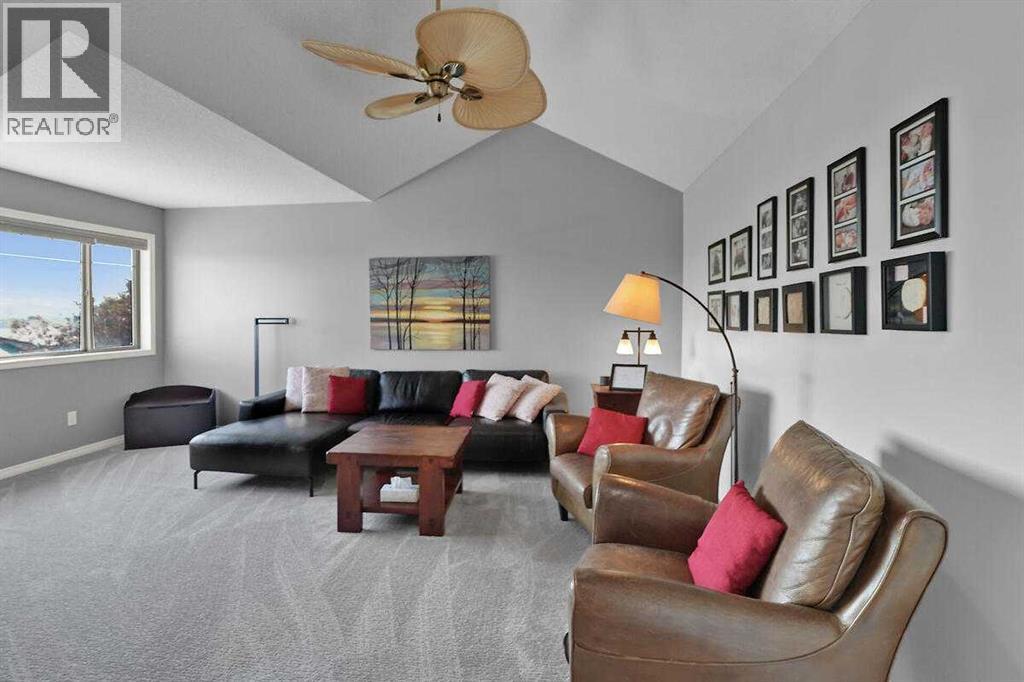 147 Springbank Villas SW - 24