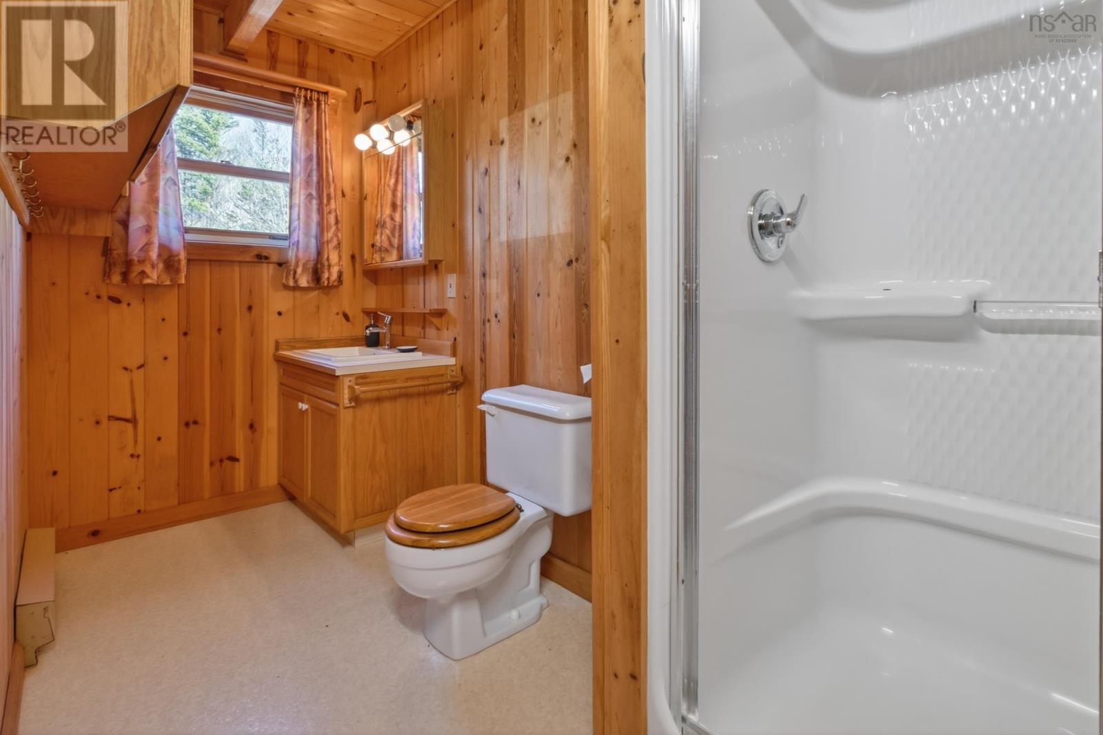 199 Spruce Point Road - 17