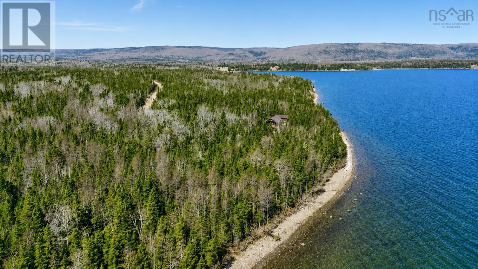199 Spruce Point Road - 44