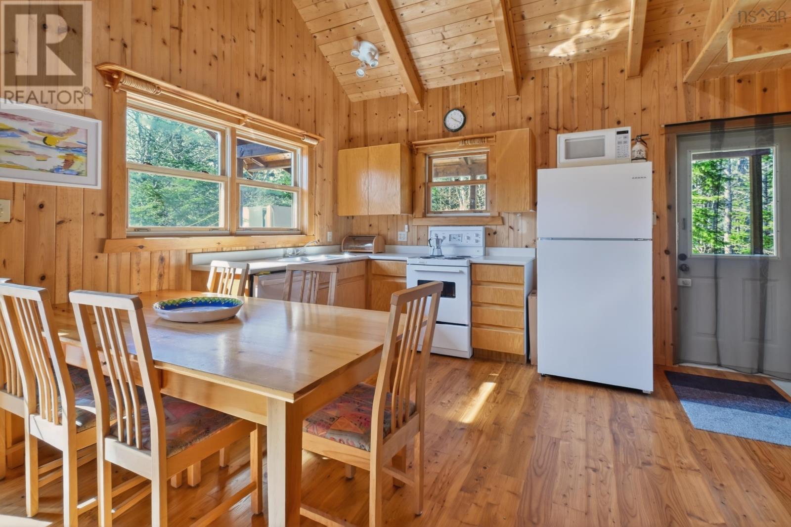 199 Spruce Point Road - 5