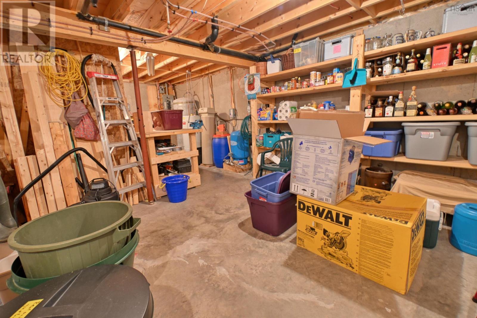 199 Spruce Point Road - 39