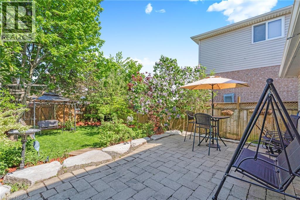 1089 COPPER LEAF Crescent - 10