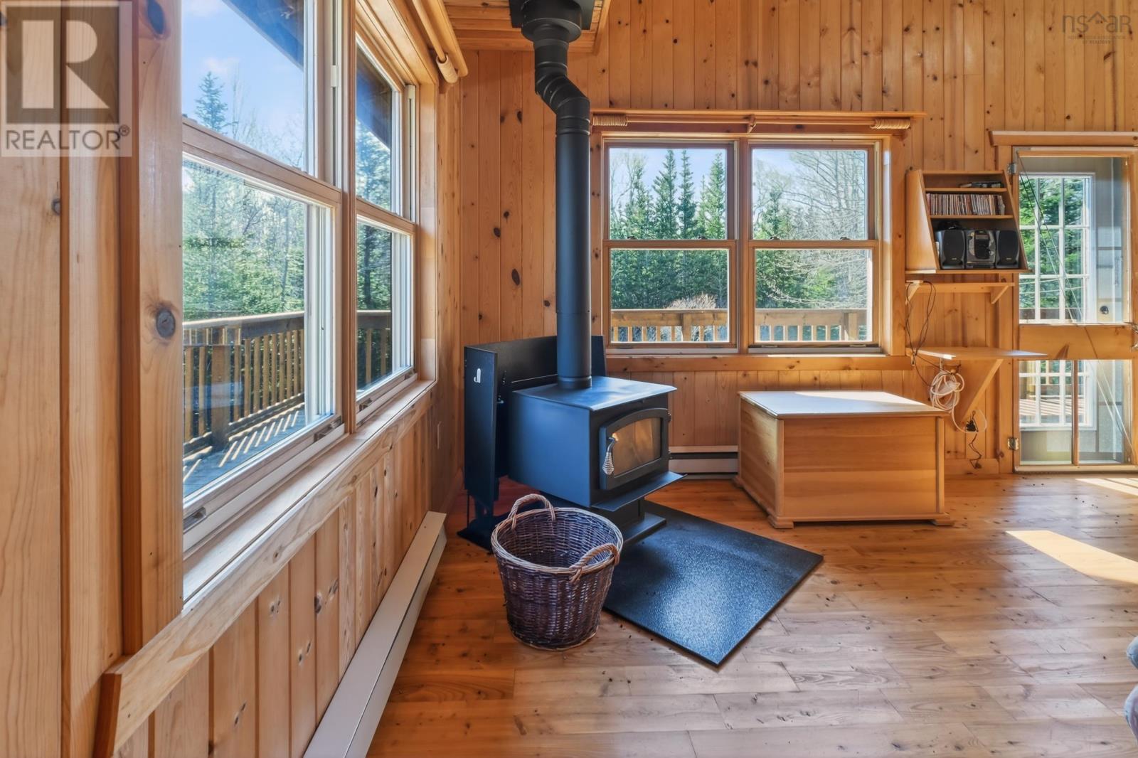 199 Spruce Point Road - 8