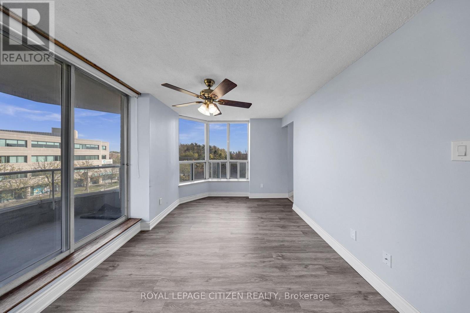 #509 410 MCLEVIN AVENUE - 11