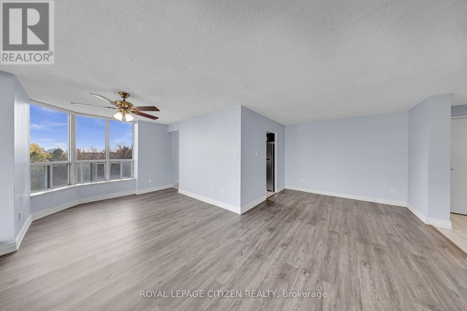 #509 410 MCLEVIN AVENUE - 12