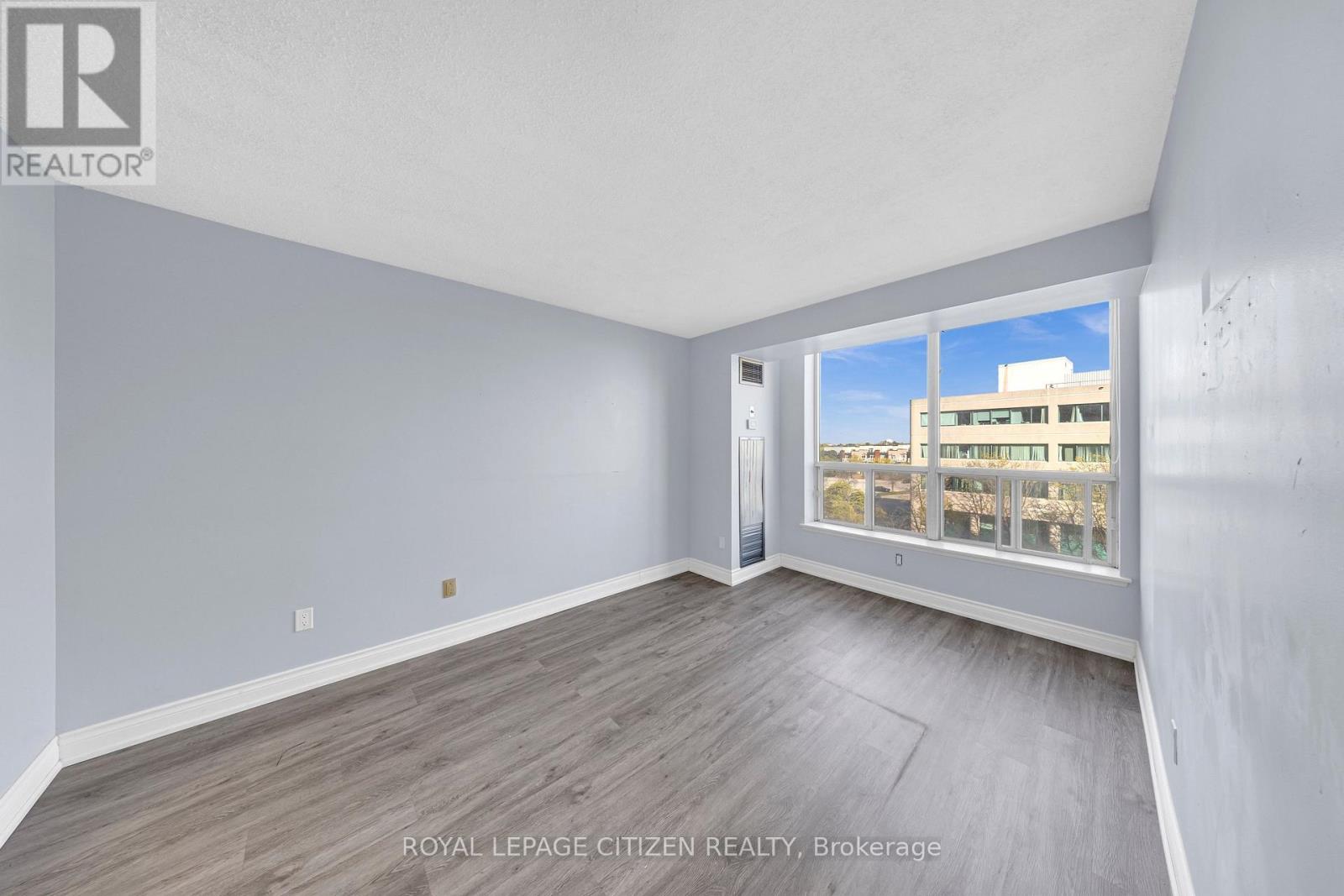 #509 410 MCLEVIN AVENUE - 27