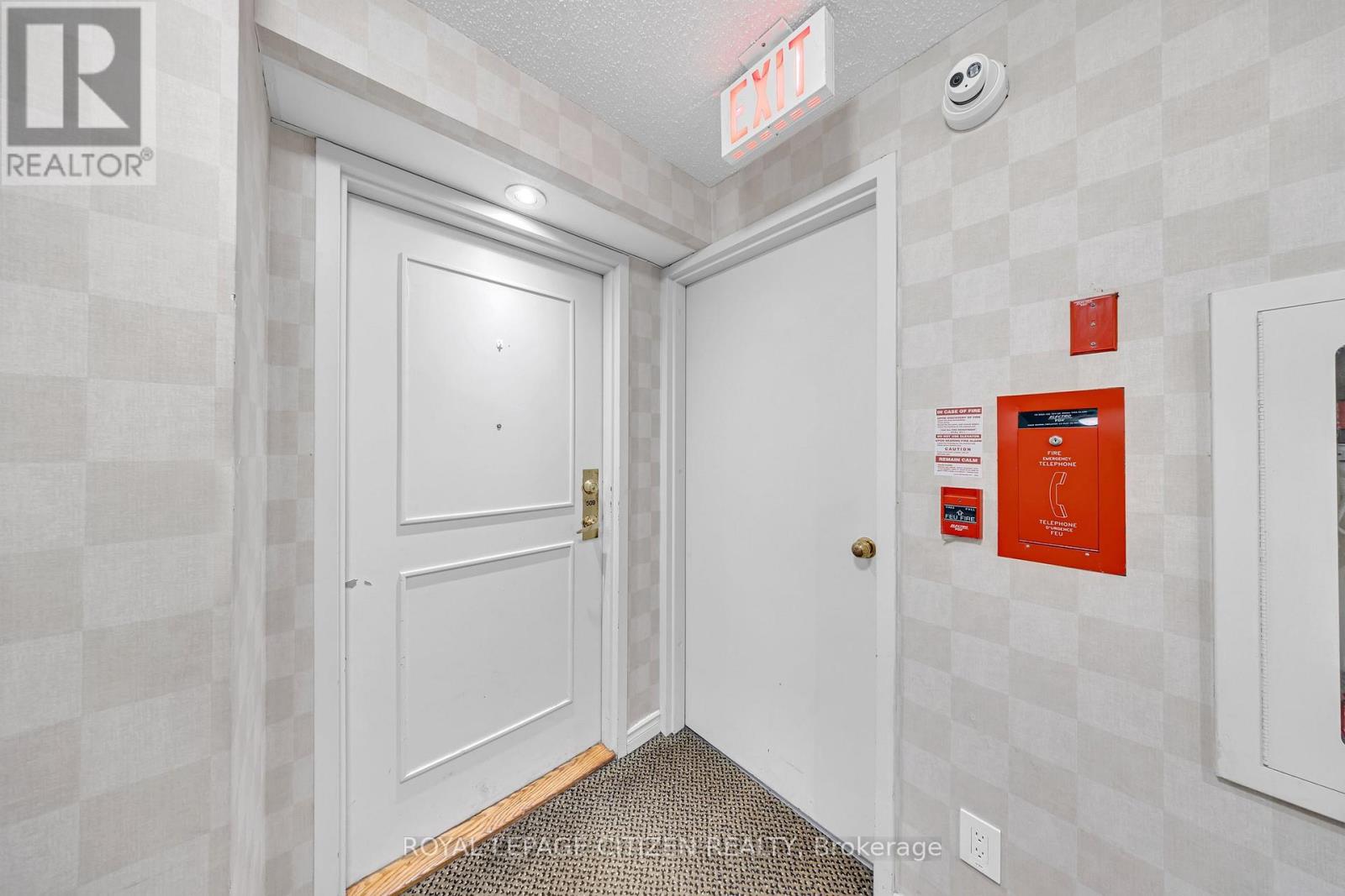 #509 410 MCLEVIN AVENUE - 32