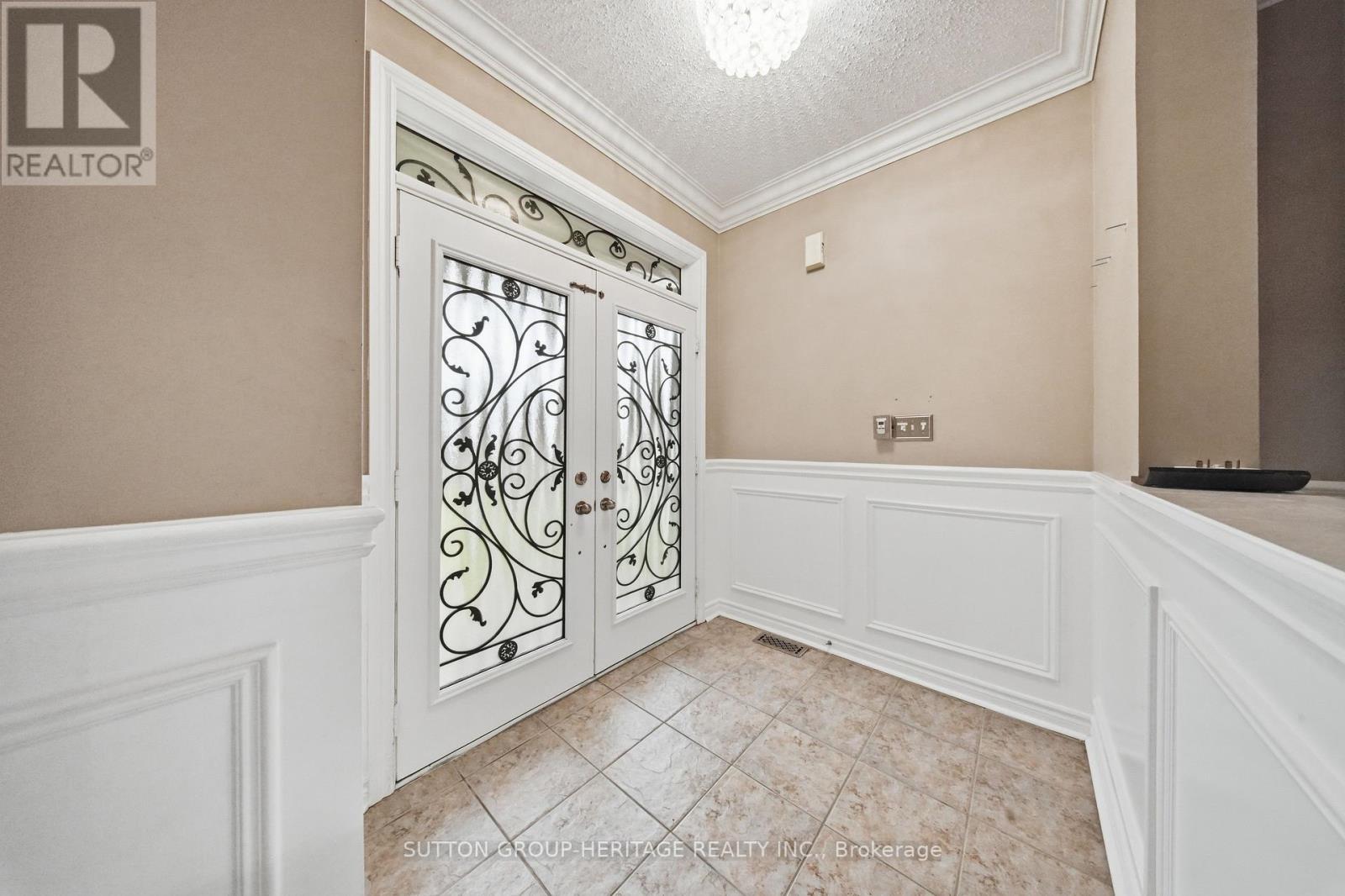 16 SHREWSBURY DRIVE - 2