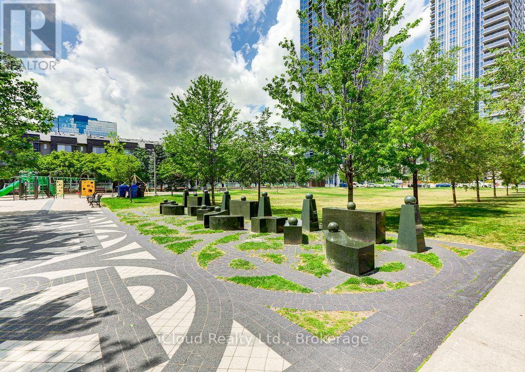 #1712 125 VILLAGE GREEN SQUARE - Image 17