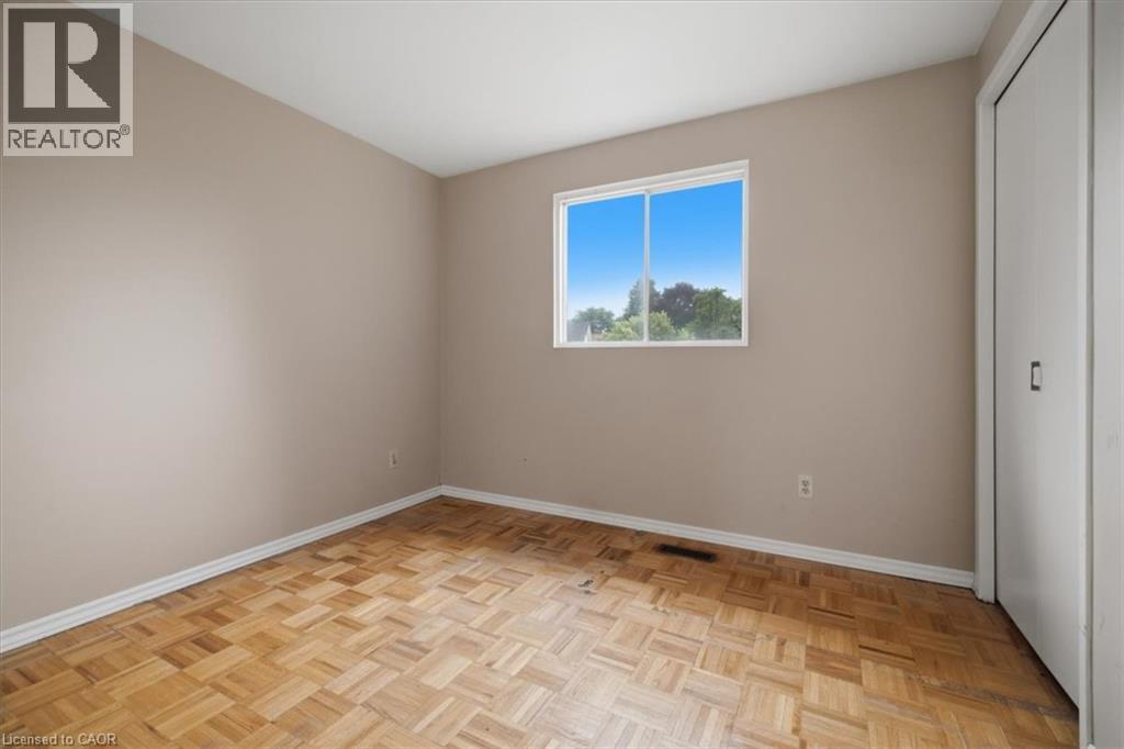 1262 ALDRIDGE Crescent - Image 21