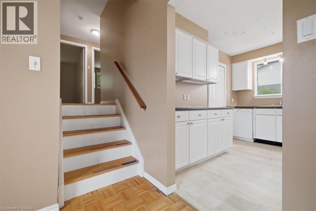 1262 ALDRIDGE Crescent - 11