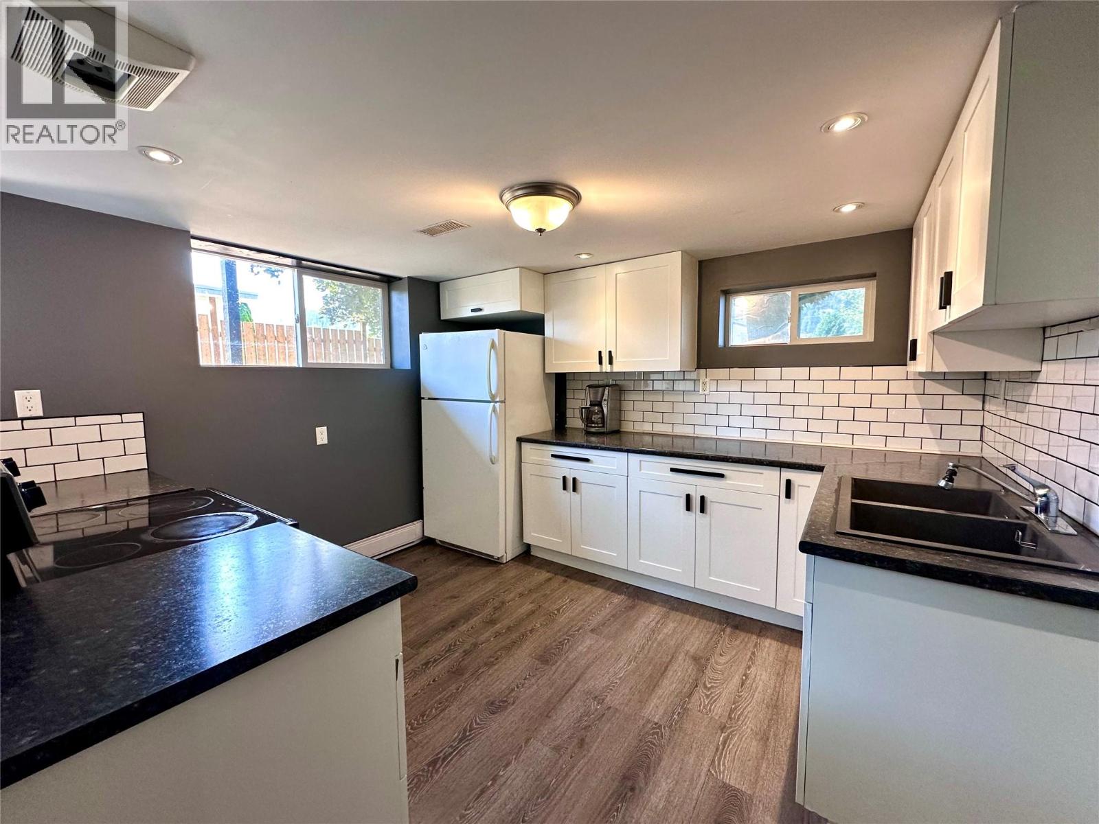 411 7TH Avenue - 21