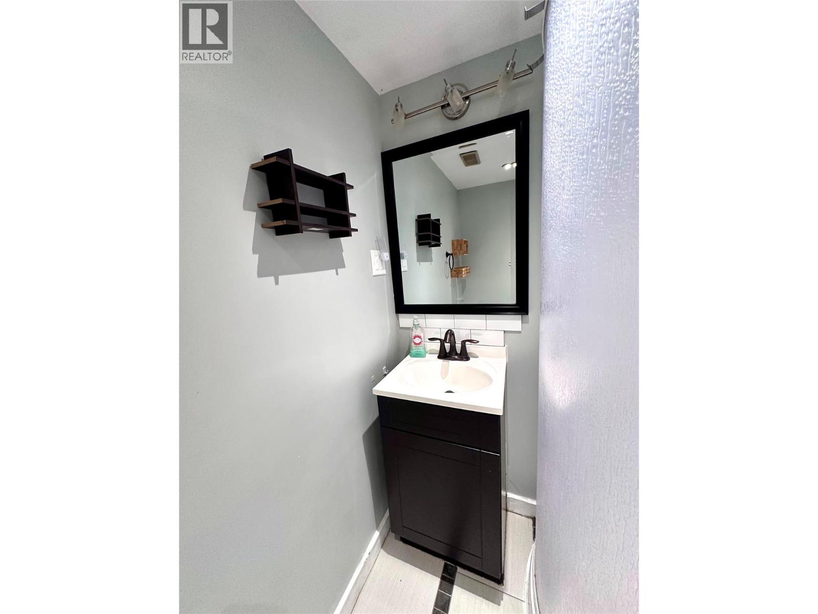 411 7TH Avenue - 27