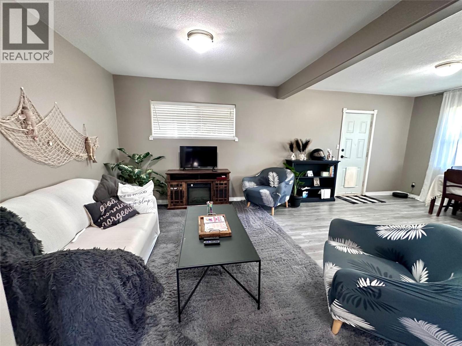 411 7TH Avenue - 7