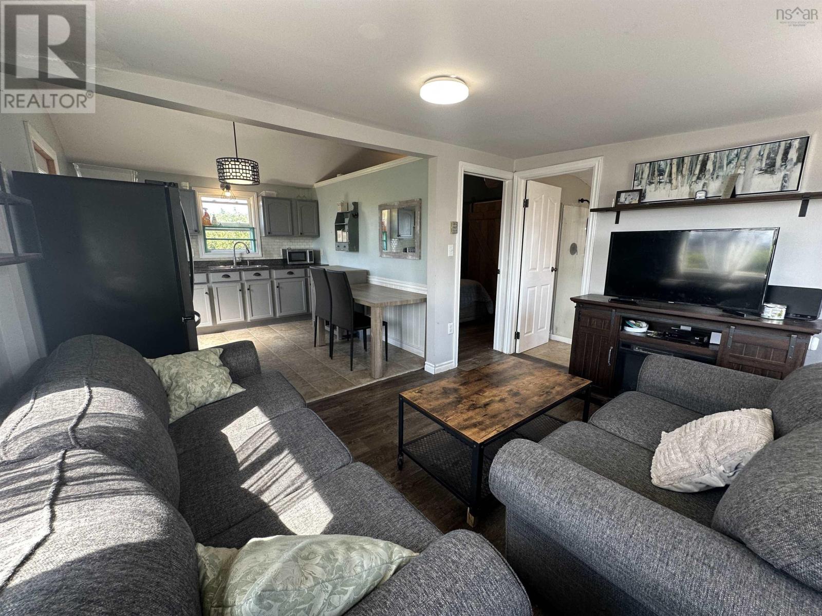 1789 Comeaus Hill Road - 10