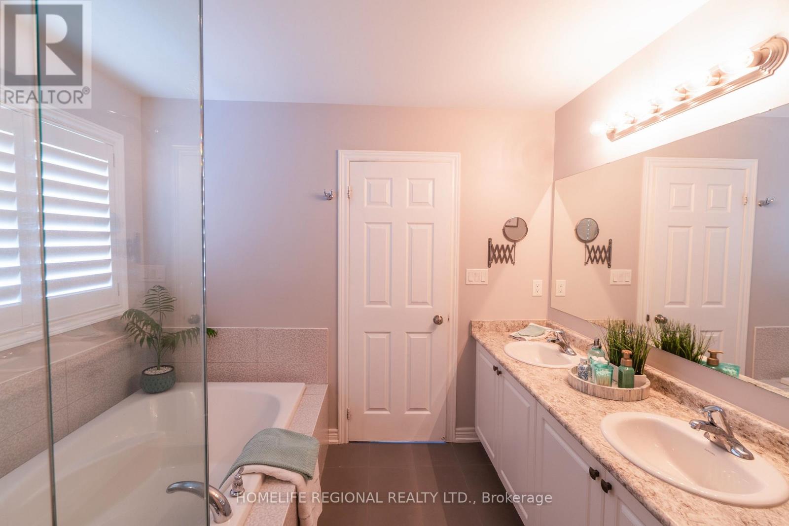 37 TURNER DRIVE - Image 24