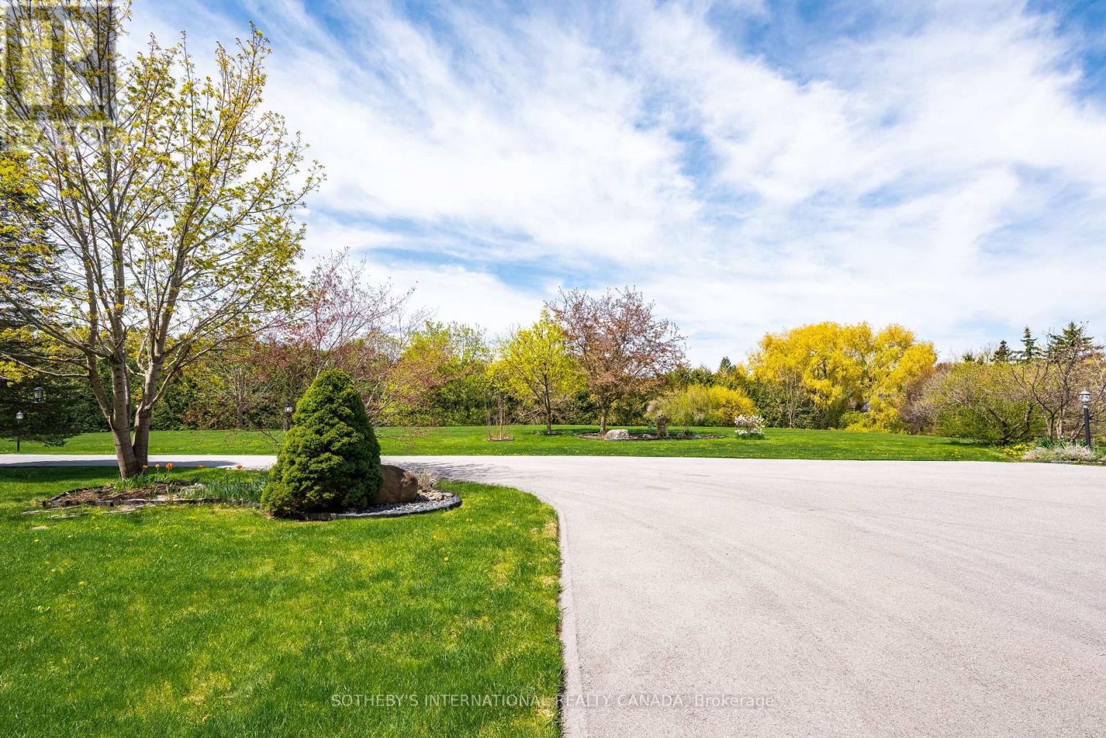 48 SCOTT CRESCENT - 5