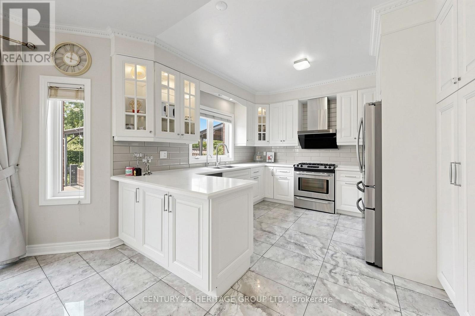 4 MUMBERSON COURT - 15
