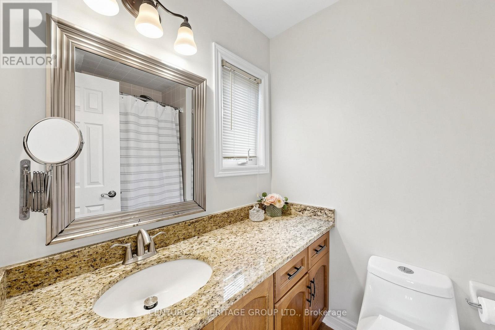 4 MUMBERSON COURT - 33