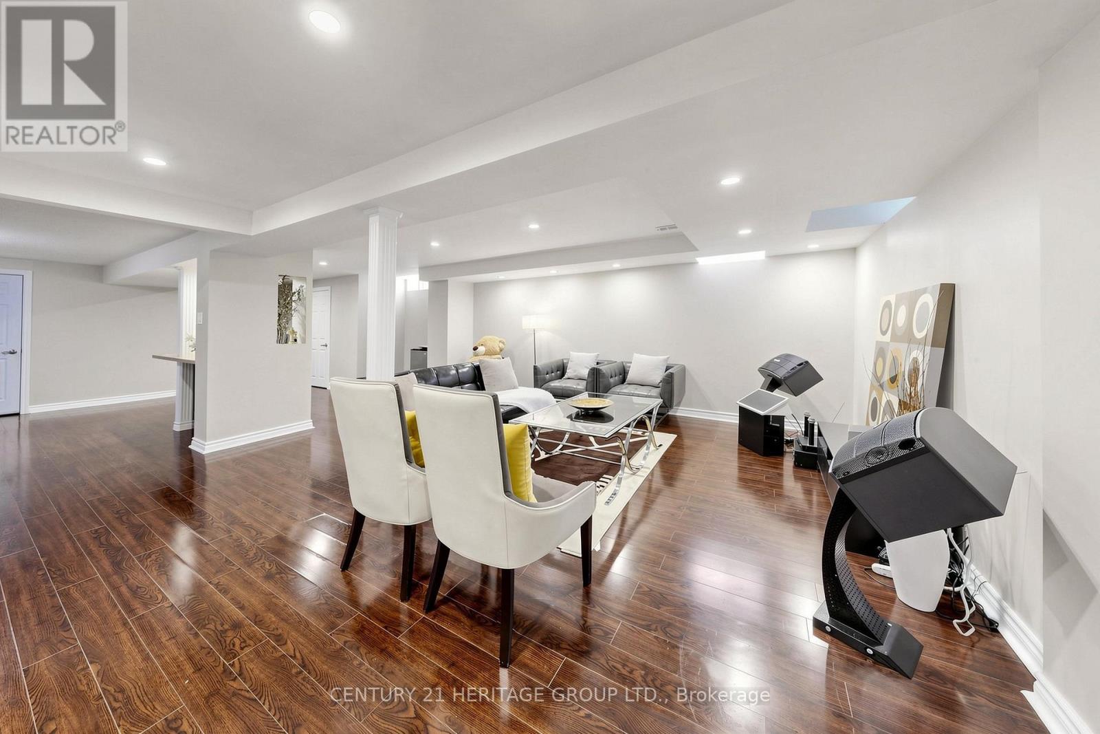 4 MUMBERSON COURT - 38