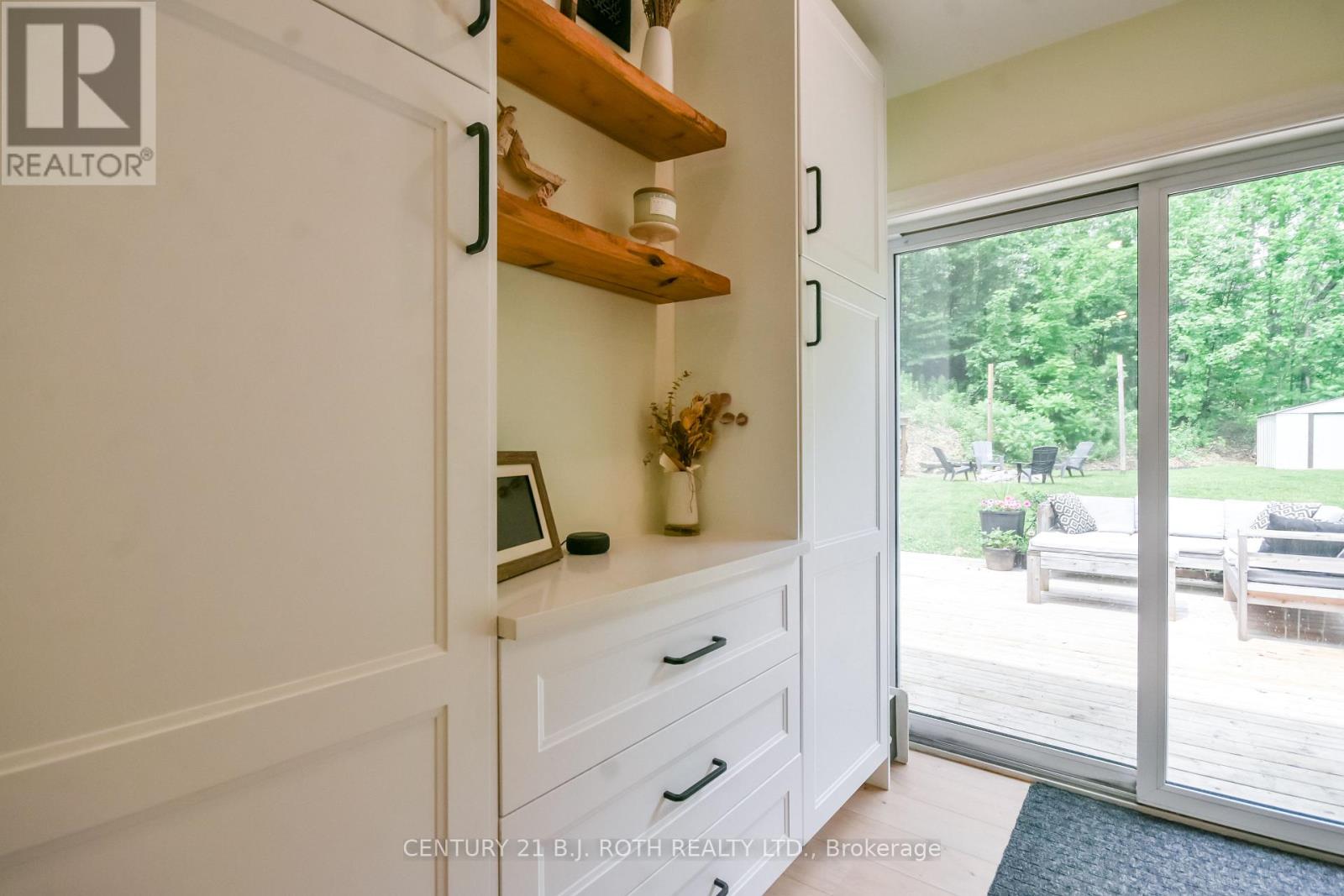 29 ALGONQUIN TRAIL - Image 15