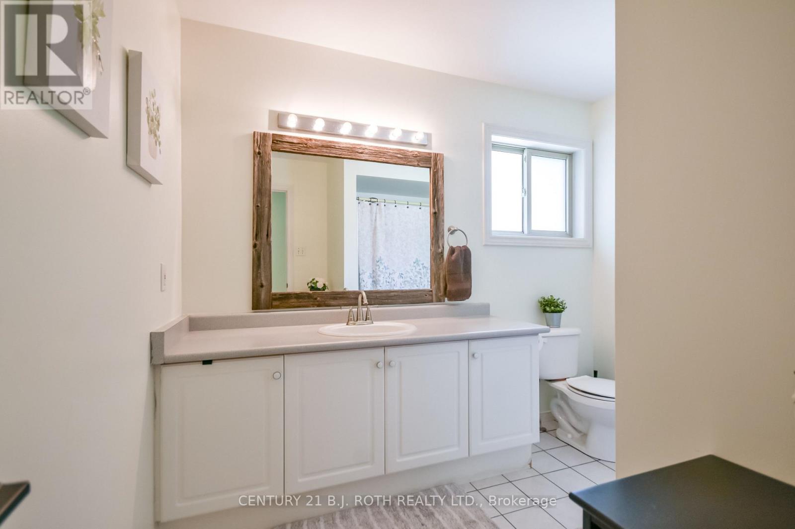 29 ALGONQUIN TRAIL - Image 25