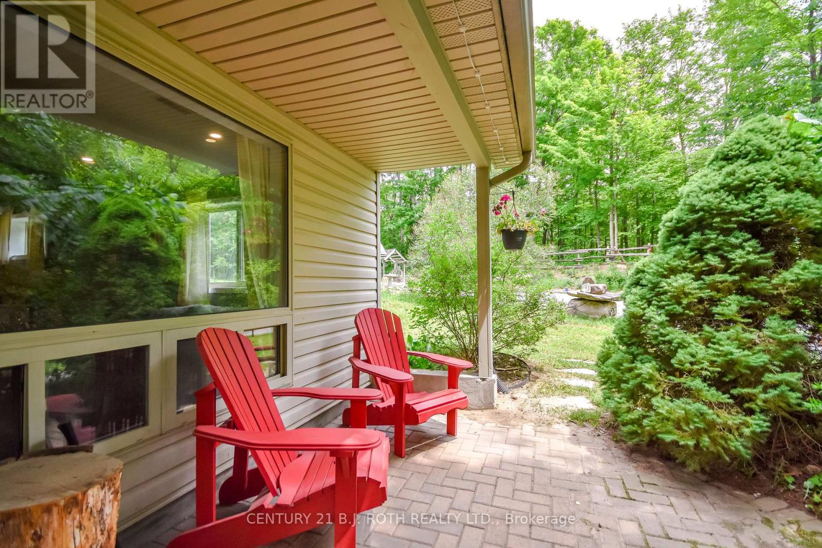 29 ALGONQUIN TRAIL - Image 3