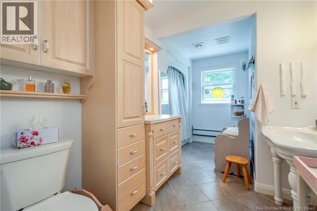 19 Seely Street - Image 37