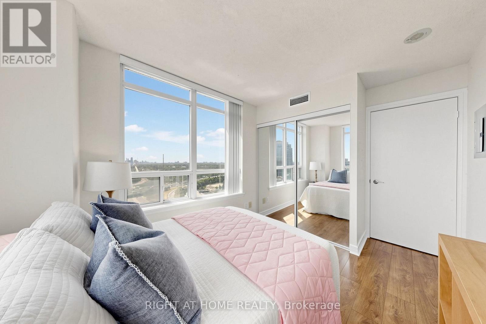 #2308 18 HARRISON GARDEN BOULEVARD - 16