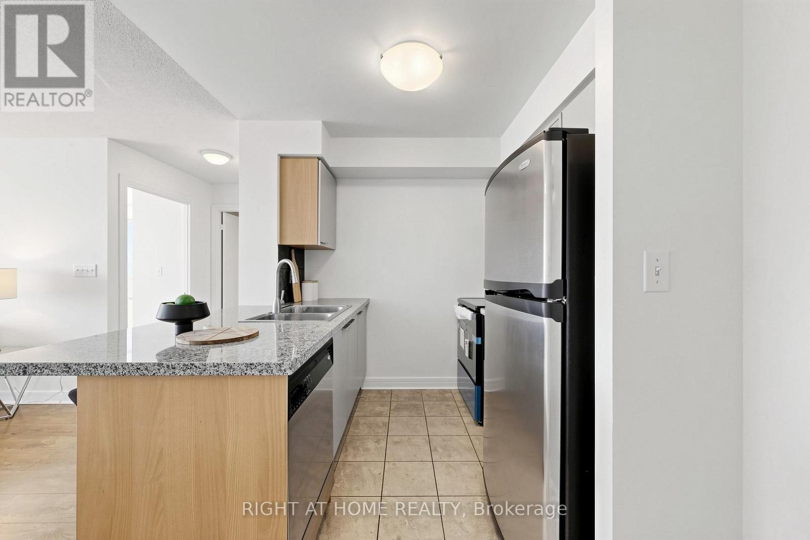 #2308 18 HARRISON GARDEN BOULEVARD - 12