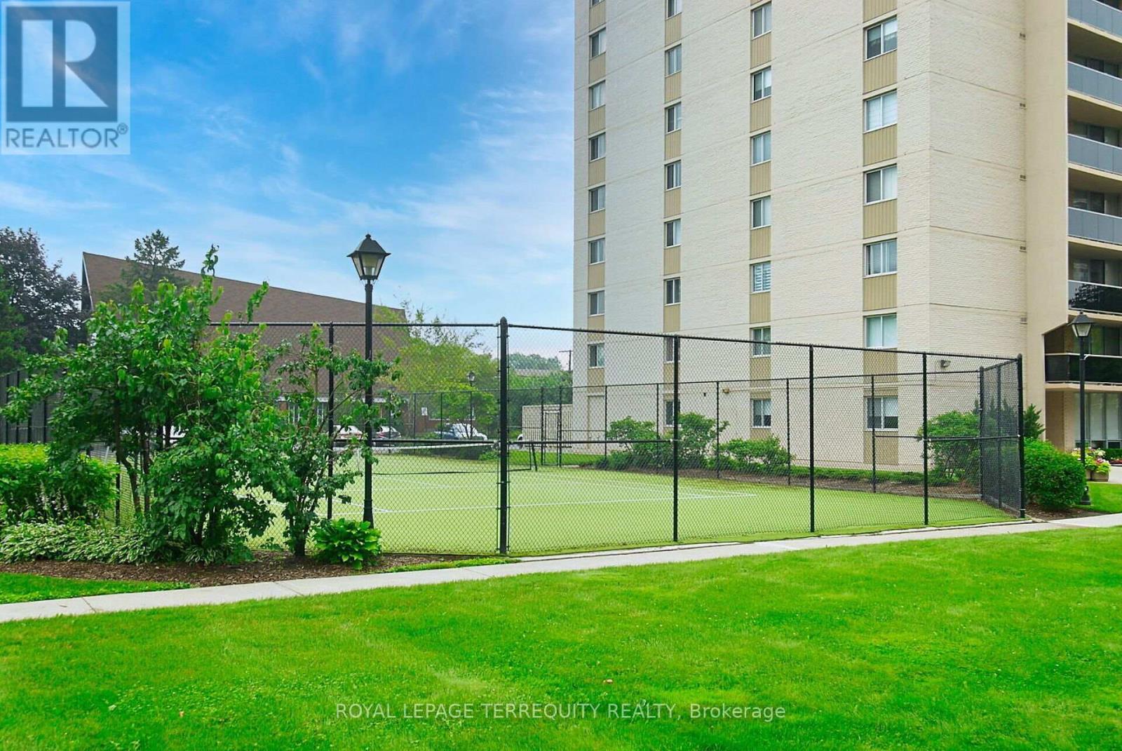 #210 299 MILL ROAD - 44