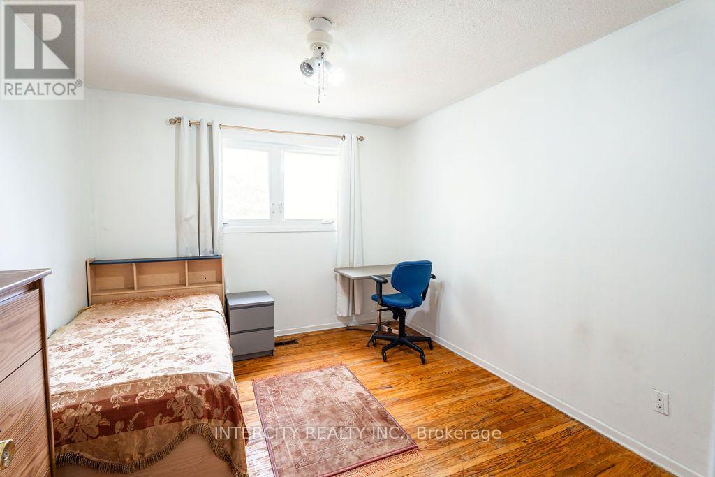 100 DIXON ROAD - 12