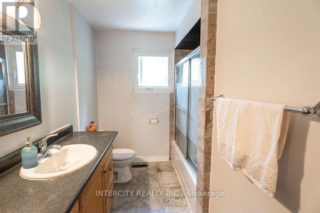 100 DIXON ROAD - 18