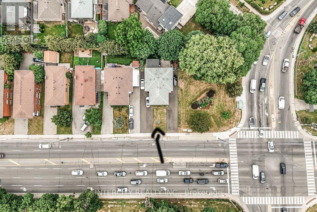 100 DIXON ROAD - 4