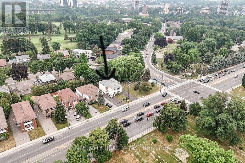 100 DIXON ROAD - 5