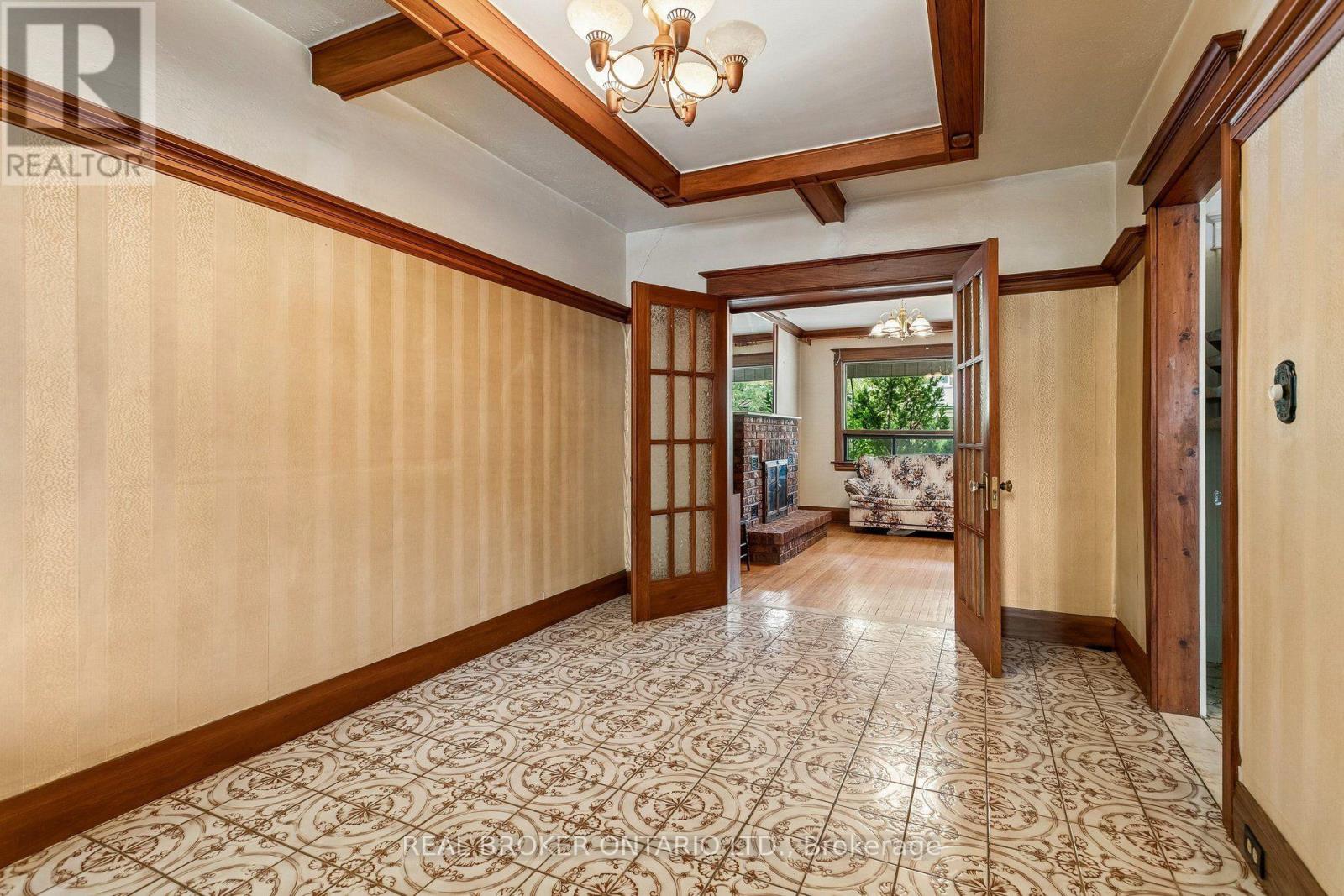 401 WILLARD AVENUE - 12