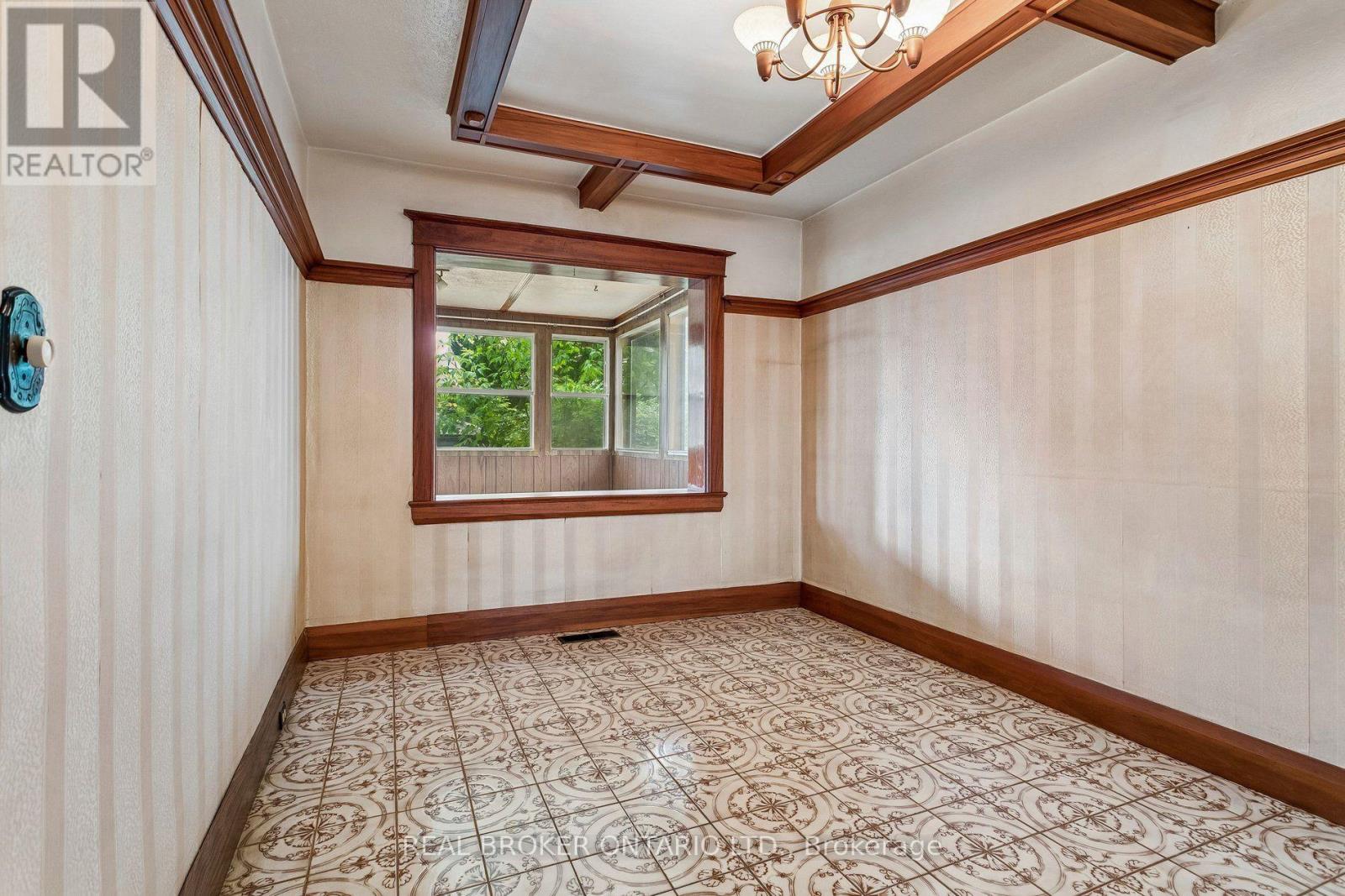401 WILLARD AVENUE - 13