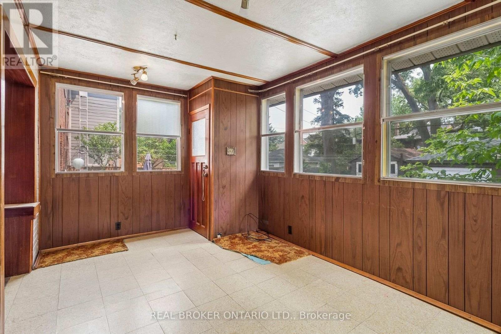 401 WILLARD AVENUE - 19