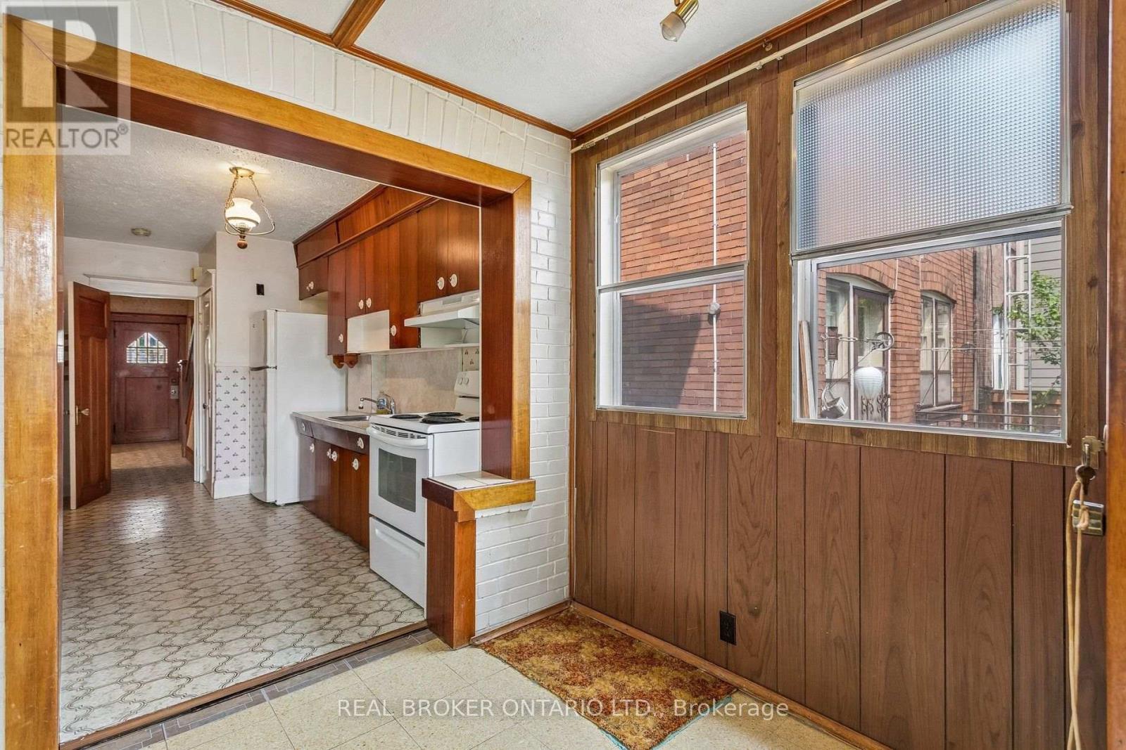 401 WILLARD AVENUE - 21