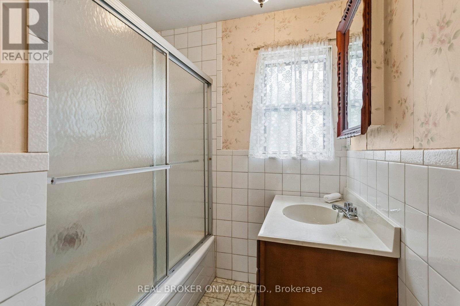 401 WILLARD AVENUE - 23
