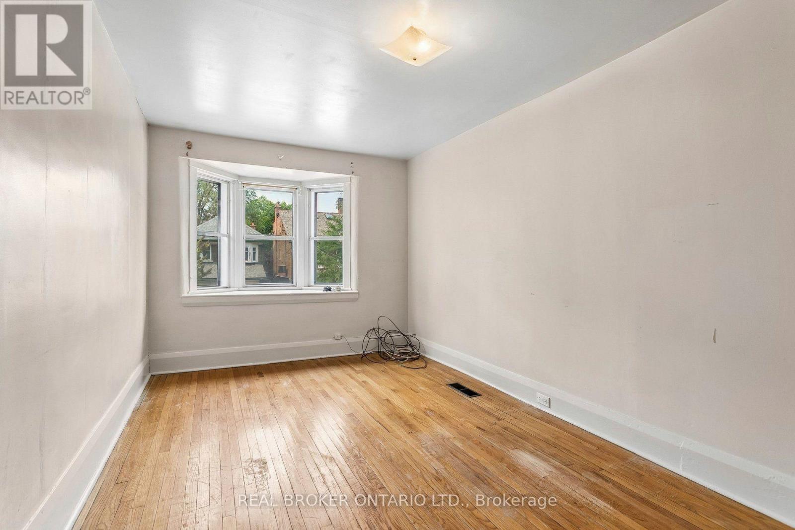 401 WILLARD AVENUE - 31
