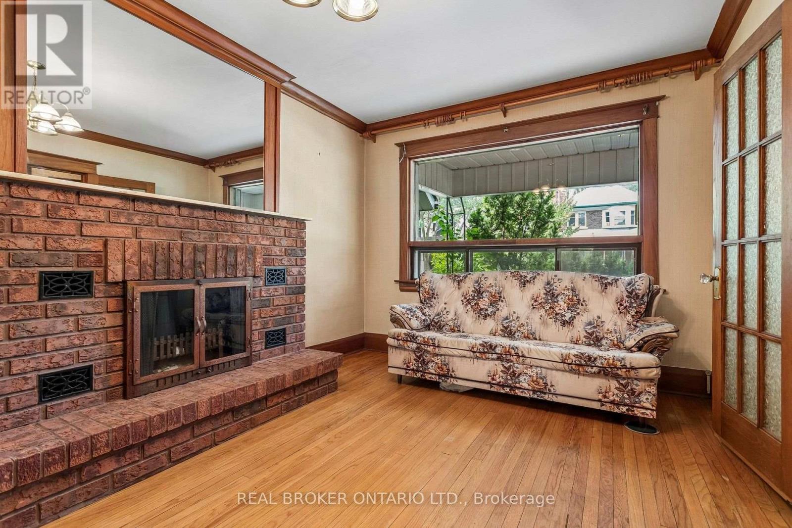 401 WILLARD AVENUE - 7