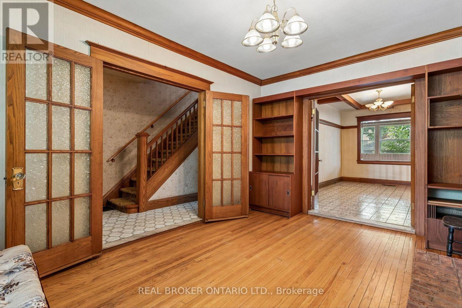 401 WILLARD AVENUE - 9