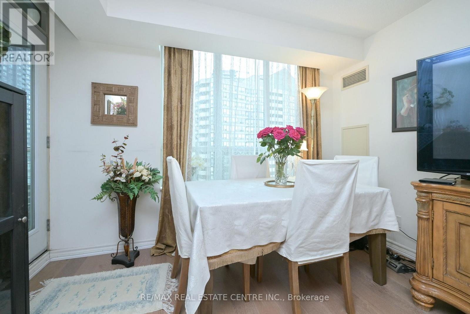 #1108 335 RATHBURN ROAD W - 8