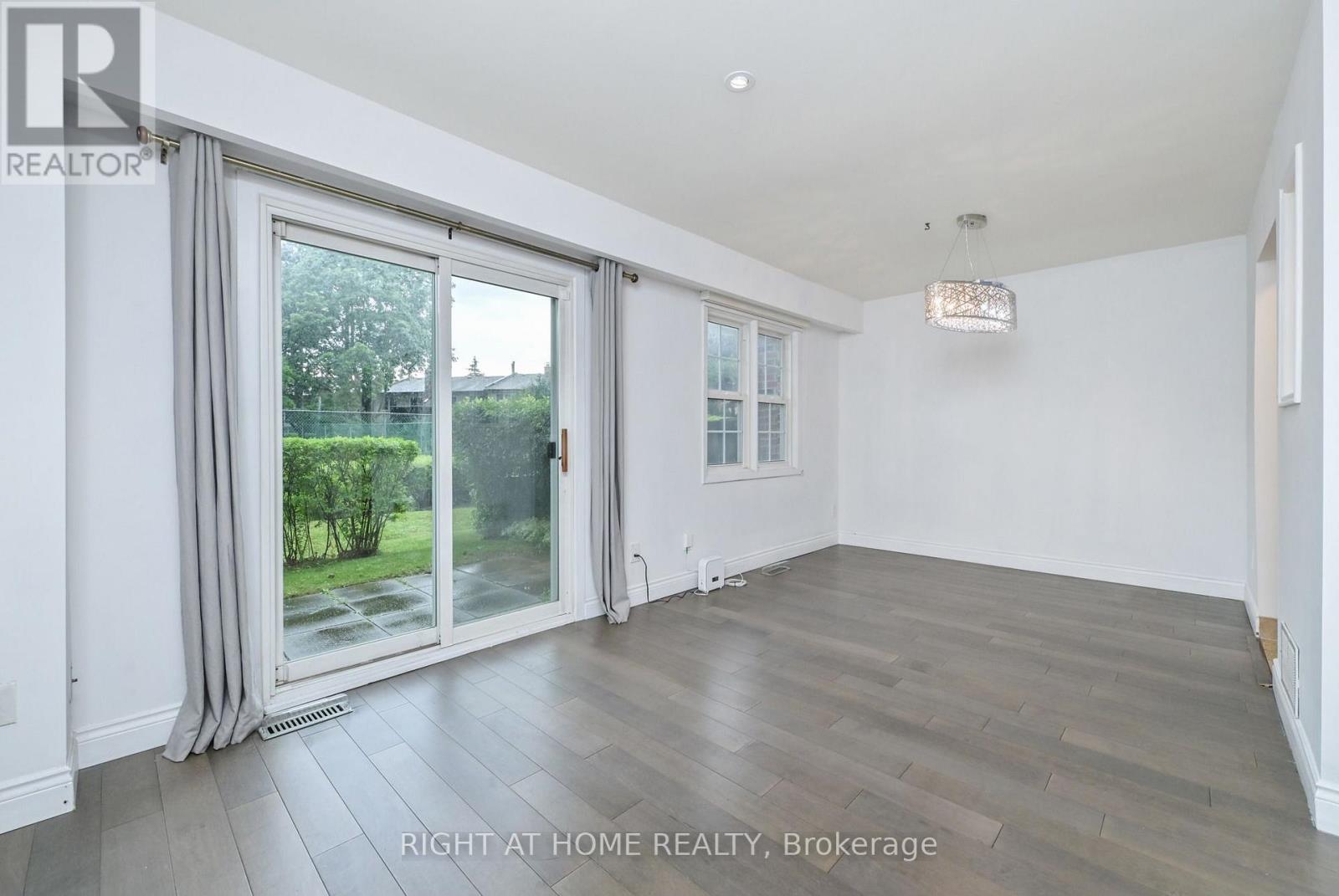 #32 2120 RATHBURN ROAD E - 10