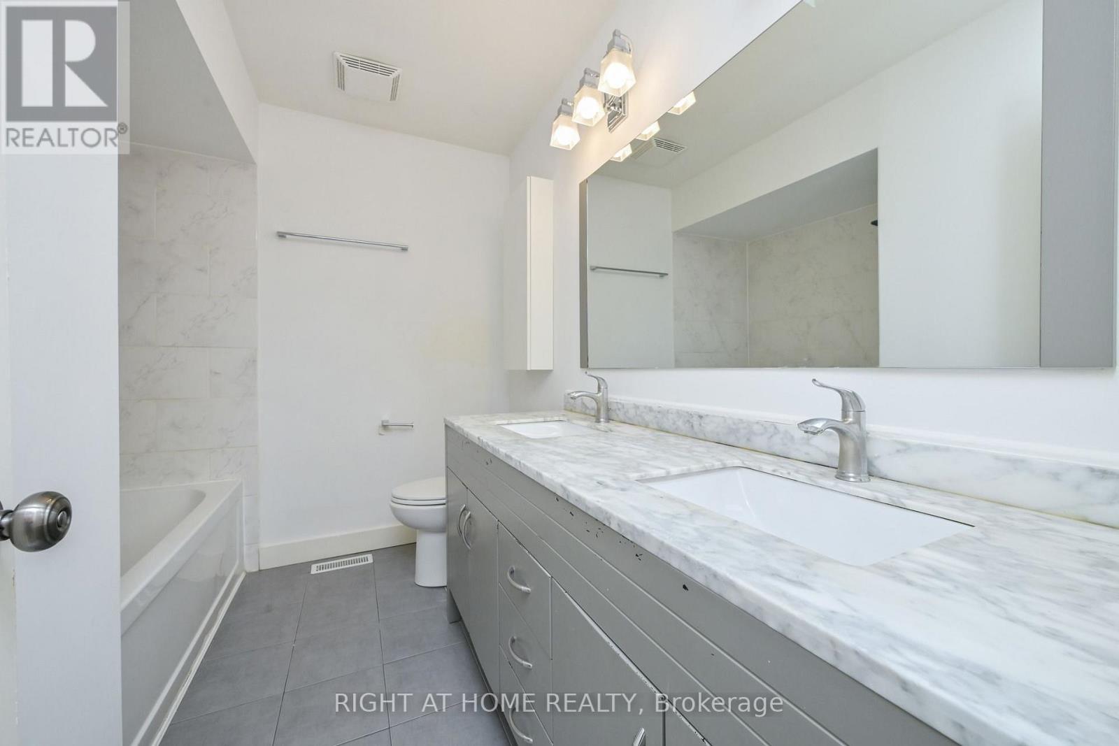 #32 2120 RATHBURN ROAD E - 18