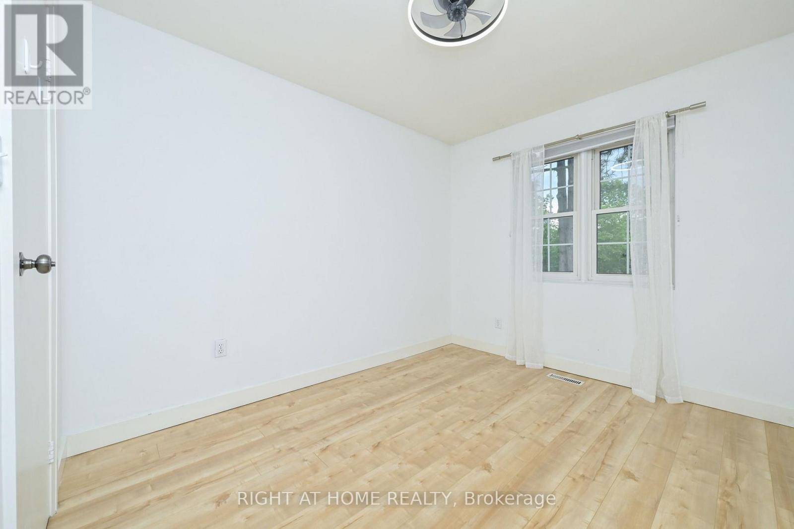 #32 2120 RATHBURN ROAD E - 20