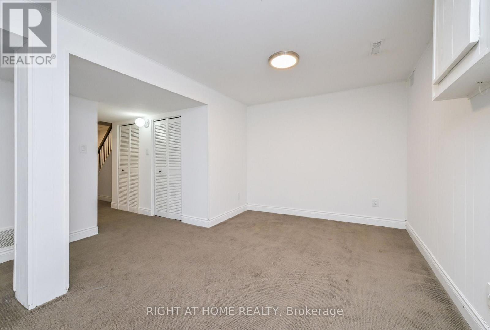 #32 2120 RATHBURN ROAD E - 26