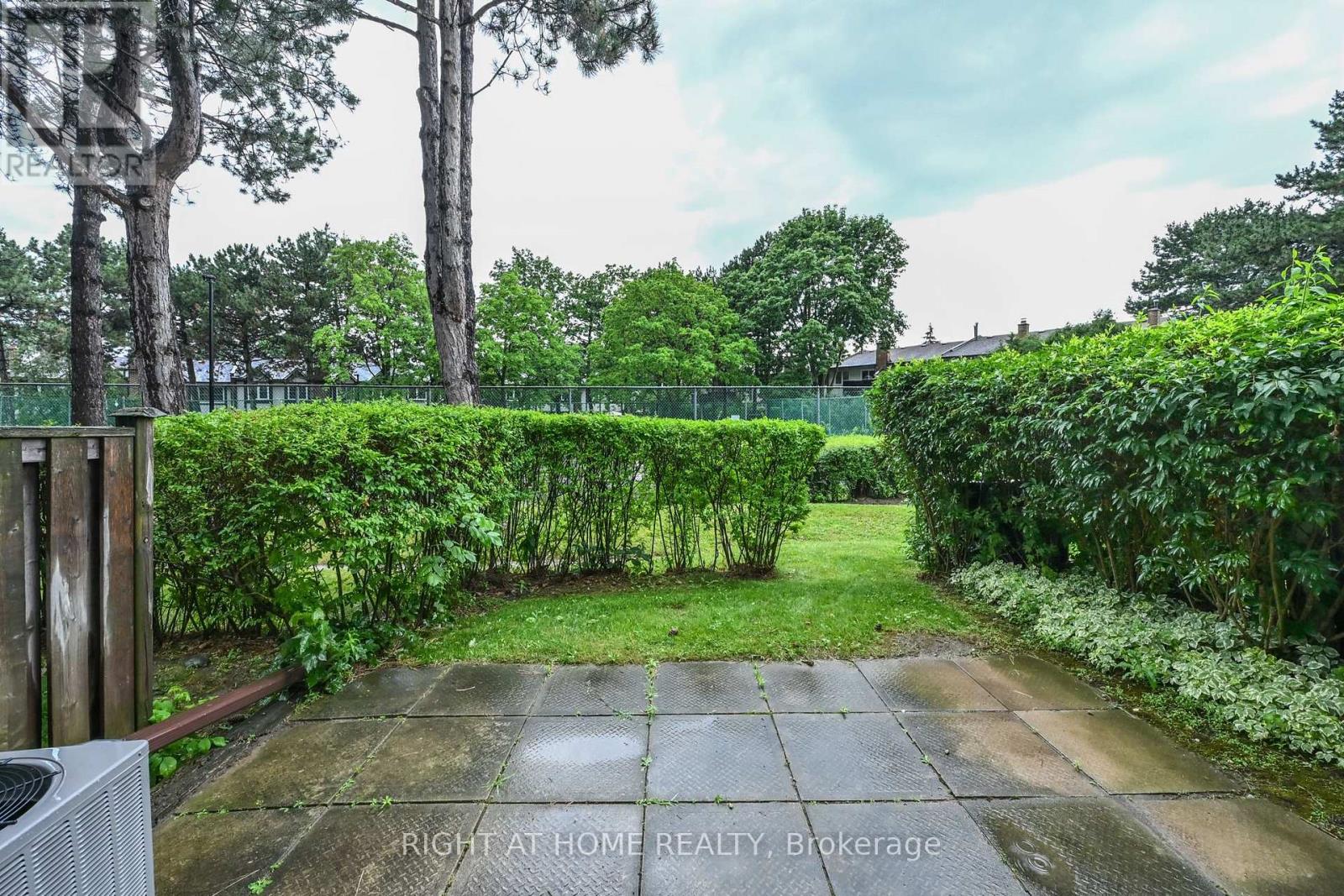 #32 2120 RATHBURN ROAD E - 29