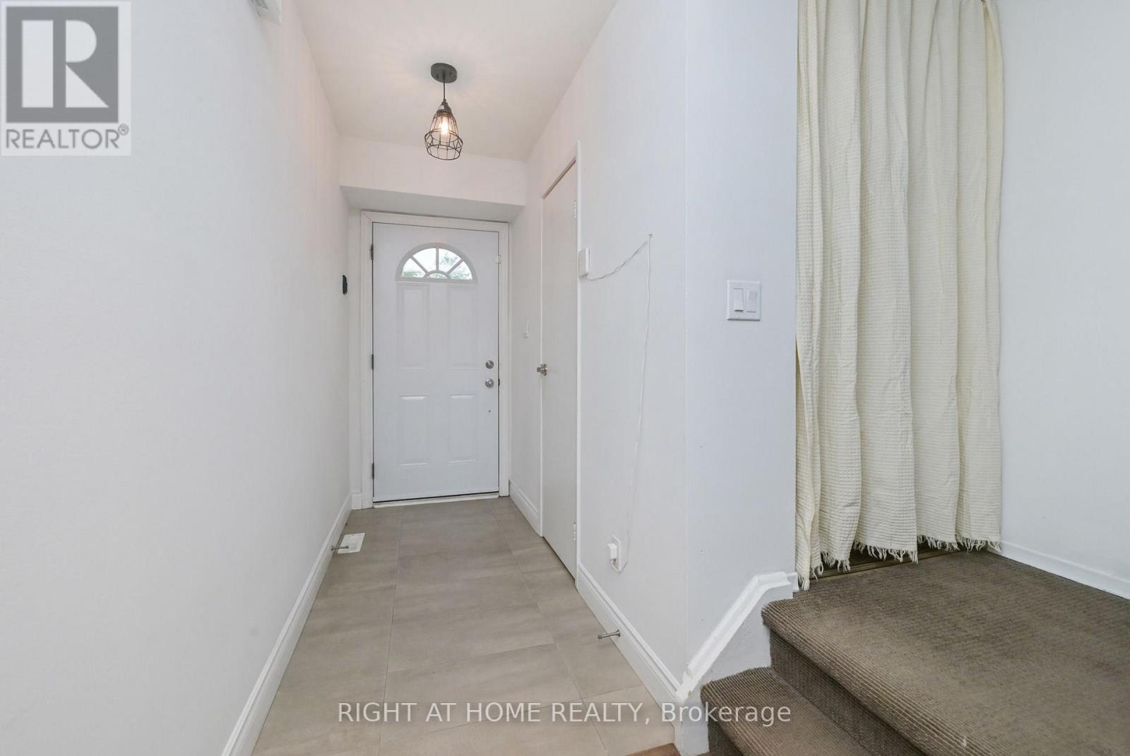 #32 2120 RATHBURN ROAD E - 3